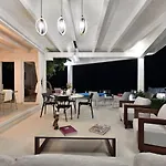 Iside Vila Baunei